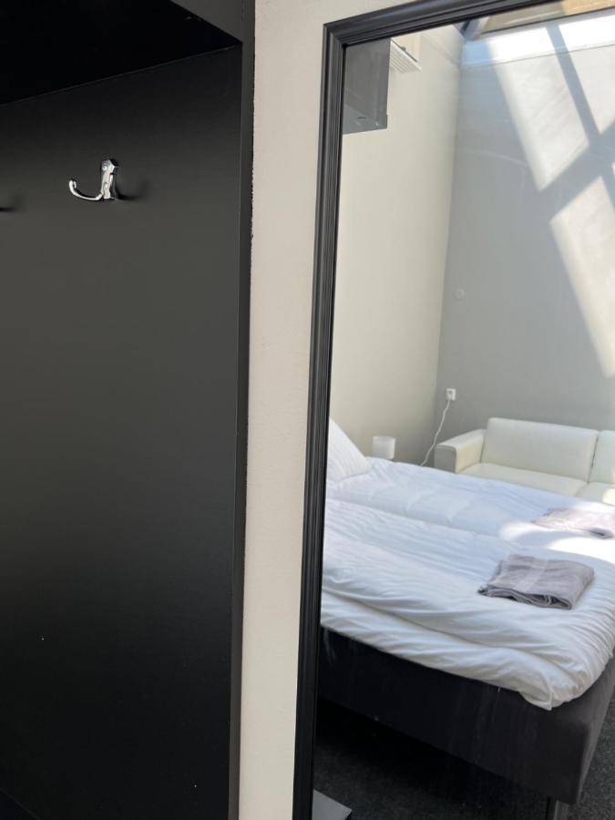 Grad Hotel And Hostel Стокгольм Экстерьер фото