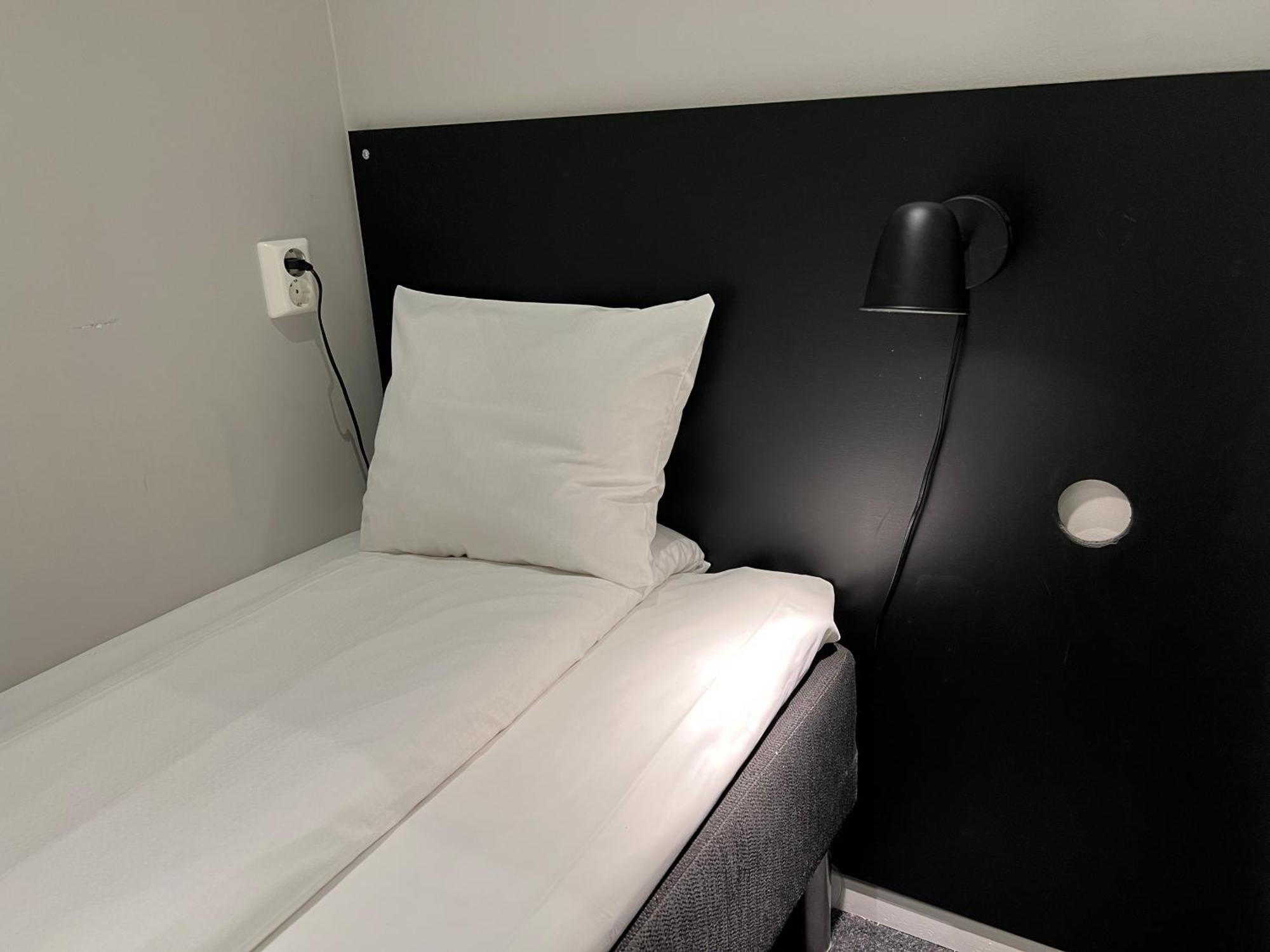 Grad Hotel And Hostel Стокгольм Экстерьер фото